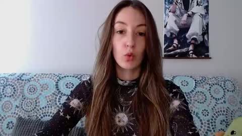 Snapshot of sweetheart_77 chatting on September 21, 2025, 7:54 am Emma online show from September 21, 2025, 7:54 am
