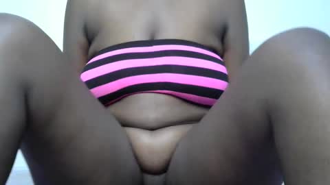 sweetheidey online show from May 19, 2026, 9:21 pm