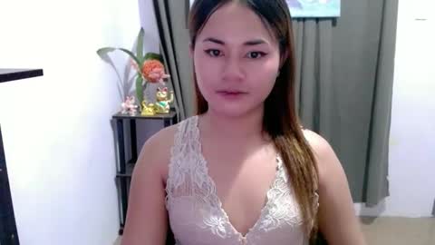sweethotlove_xoxo online show from November 15, 2025, 4:47 pm