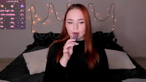 Hannah online show from December 21, 2024, 3:42 pm