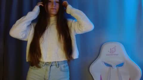 Snapshot of sweetie_lover chatting on December 17, 2025, 8:59 pm Annie online show from December 17, 2025, 8:59 pm