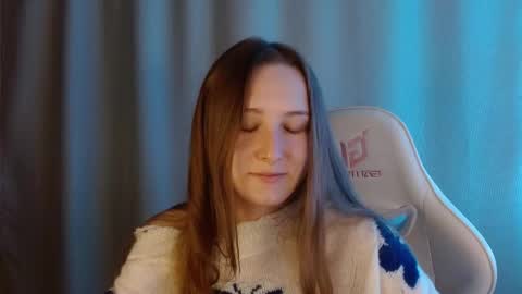 Snapshot of sweetie_lover chatting on February 24, 2026, 8:29 pm Annie online show from February 24, 2026, 8:29 pm