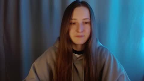 Snapshot of sweetie_lover chatting on March 1, 2026, 9:28 pm Annie online show from March 1, 2026, 9:28 pm