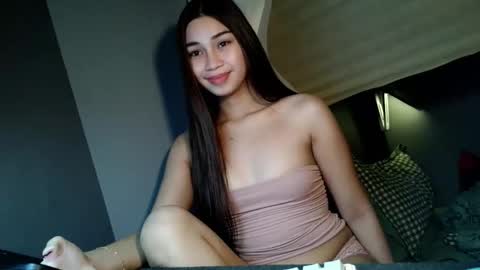 sweetiecum_tina online show from April 18, 2026, 6:12 pm