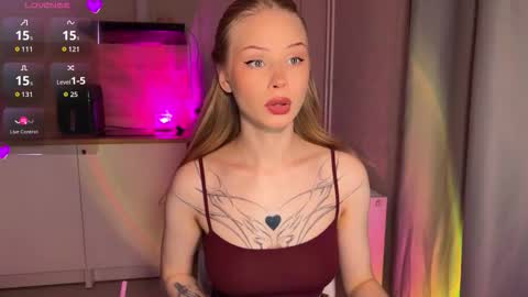 sweetie Lisa3 online show from February 24, 2026, 7:34 pm