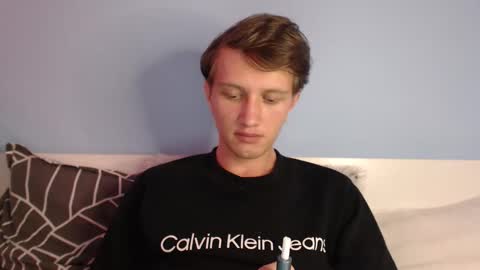 Snapshot of sweetietwin chatting on February 23, 2026, 7:33 pm CAT online show from February 23, 2026, 7:33 pm