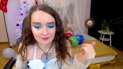 Snapshot of sweetintouch chatting on December 21, 2024, 6:52 am sweetintouch online show from December 21, 2024, 6:52 am