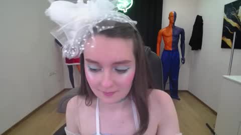 Snapshot of sweetintouch chatting on February 9, 2025, 1:56 pm sweetintouch online show from February 9, 2025, 1:56 pm