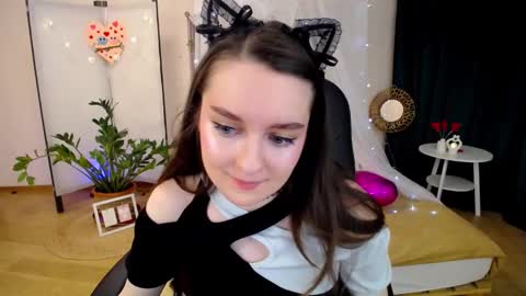 Snapshot of sweetintouch chatting on February 16, 2025, 6:21 pm sweetintouch online show from February 16, 2025, 6:21 pm