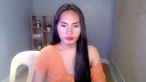 Snapshot of sweetladyboyx chatting on February 19, 2025, 3:06 am online show from February 19, 2025, 3:06 am