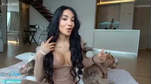 Laura Saenz  Geminis online show from July 12, 2026, 3:03 pm