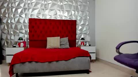 Lauren online show from November 16, 2025, 5:46 am