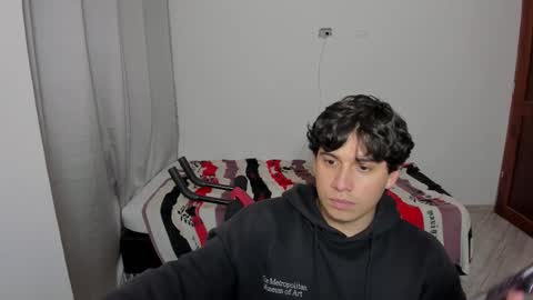 Lian online show from October 1, 2025, 1:22 am