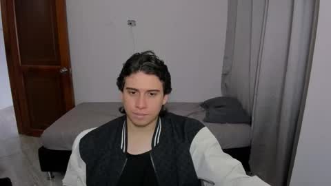 Lian online show from October 9, 2025, 7:12 pm