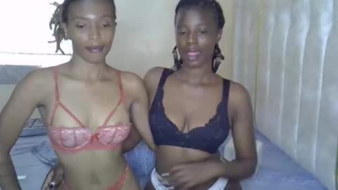 sweetlily_30 online show from December 15, 2025, 8:51 am