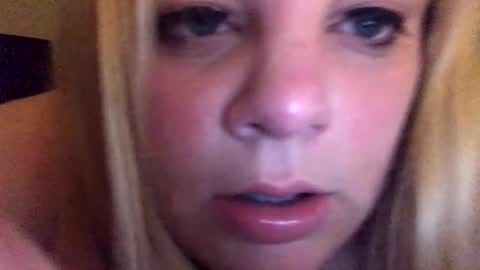 Lisa  online show from December 22, 2024, 1:01 am