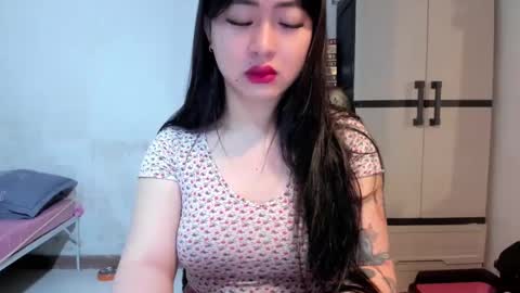 Snapshot of sweetlovepinay04 chatting on January 6, 2025, 7:13 pm Zoe online show from January 6, 2025, 7:13 pm