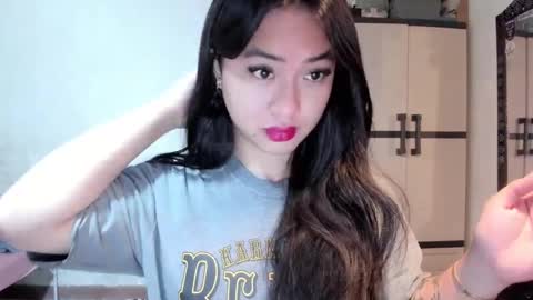 Snapshot of sweetlovepinay04 chatting on March 4, 2025, 10:27 pm Zoe online show from March 4, 2025, 10:27 pm