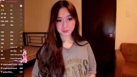 Zoe online show from November 10, 2025, 2:10 am