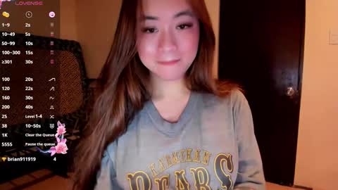 Snapshot of sweetlovepinay04 chatting on June 1, 2026, 6:15 am Zoe online show from June 1, 2026, 6:15 am