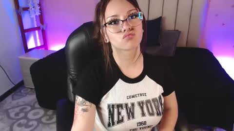 Sweetlu online show from October 8, 2025, 7:11 pm