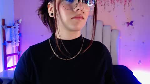 Sweetlu online show from October 28, 2025, 7:27 pm