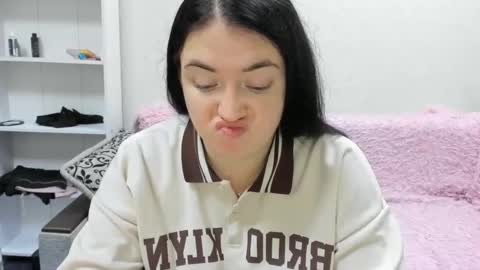 Snapshot of sweetmarylove chatting on December 9, 2024, 9:28 am sweetmarylove online show from December 9, 2024, 9:28 am
