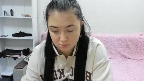 Snapshot of sweetmarylove chatting on December 10, 2024, 9:23 am sweetmarylove online show from December 10, 2024, 9:23 am