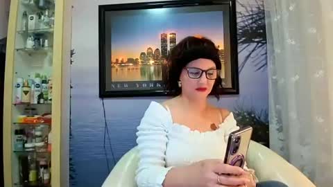 Snapshot of sweetmom4you chatting on February 1, 2025, 8:29 am sweetmom4you online show from February 1, 2025, 8:29 am