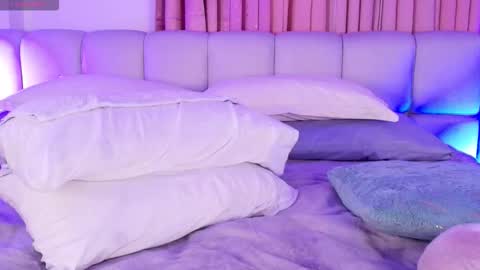 LUNA online show from October 17, 2025, 8:33 pm