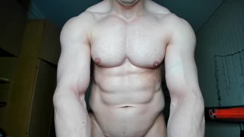 Snapshot of sweetmuscles_boy chatting on December 27, 2024, 5:20 am Lorenzo online show from December 27, 2024, 5:20 am