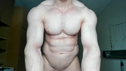 Snapshot of sweetmuscles_boy chatting on January 15, 2025, 5:29 am Lorenzo online show from January 15, 2025, 5:29 am