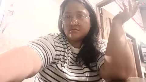 sweetnike online show from February 8, 2026, 1:25 pm