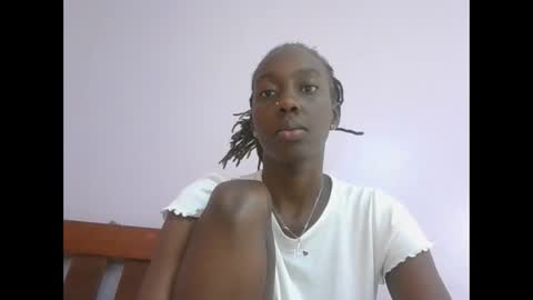 Snapshot of sweetnovah chatting on May 16, 2026, 12:37 pm Novah girlie online show from May 16, 2026, 12:37 pm