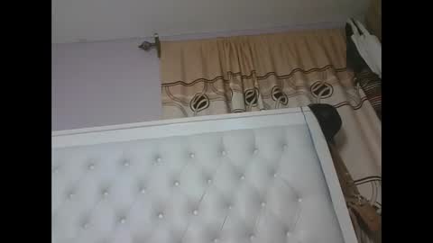 Snapshot of sweetnovah chatting on May 19, 2026, 4:46 pm Novah girlie online show from May 19, 2026, 4:46 pm