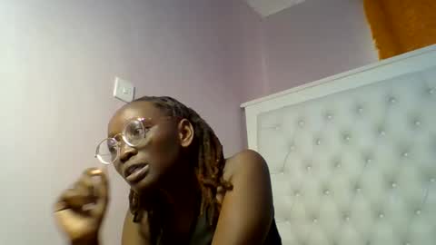 Snapshot of sweetnovah chatting on June 8, 2026, 1:44 pm Novah girlie online show from June 8, 2026, 1:44 pm