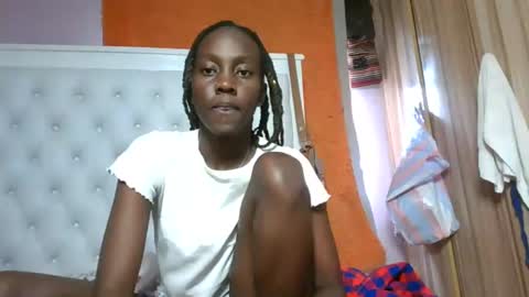 Snapshot of sweetnovah chatting on June 19, 2026, 10:08 am Novah girlie online show from June 19, 2026, 10:08 am
