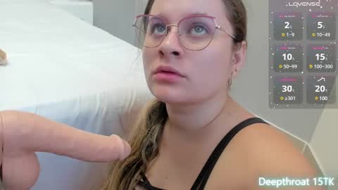 Snapshot of sweetpervert__ chatting on December 2, 2024, 3:03 pm MIA online show from December 2, 2024, 3:03 pm