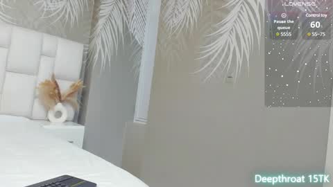 Snapshot of sweetpervert__ chatting on December 10, 2024, 5:00 pm MIA online show from December 10, 2024, 5:00 pm