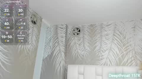 Snapshot of sweetpervert__ chatting on December 20, 2024, 11:47 pm MIA online show from December 20, 2024, 11:47 pm