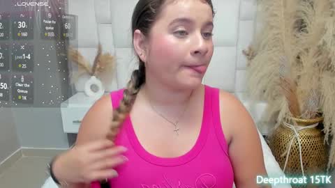 Snapshot of sweetpervert__ chatting on January 23, 2025, 7:29 pm MIA online show from January 23, 2025, 7:29 pm