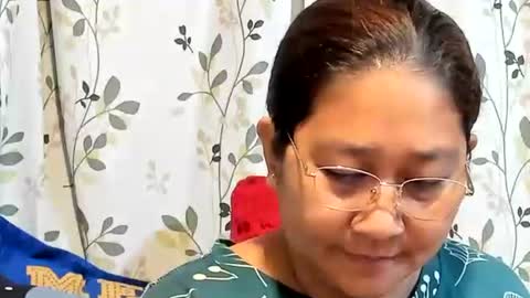 Snapshot of sweetpilipina88 chatting on September 28, 2025, 8:20 am MIA online show from September 28, 2025, 8:20 am