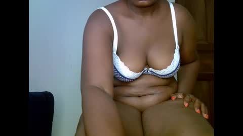 Snapshot of sweetrenne chatting on September 15, 2025, 10:04 am sweetrenne online show from September 15, 2025, 10:04 am