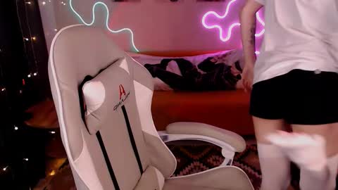 sweetrichal online show from October 24, 2025, 8:38 pm