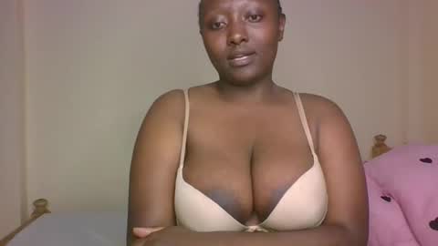 Snapshot of sweetrose2049 chatting on March 2, 2026, 6:15 pm Rose Watetu online show from March 2, 2026, 6:15 pm