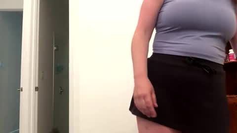 sweetrosiered online show from April 13, 2026, 2:22 pm