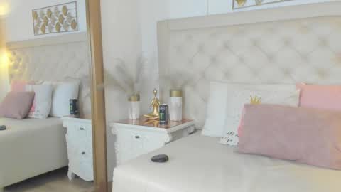 Snapshot of sweets_one chatting on December 21, 2025, 3:35 am sweets one online show from December 21, 2025, 3:35 am