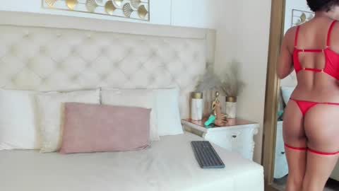 Snapshot of sweets_one chatting on January 15, 2026, 3:33 am sweets one online show from January 15, 2026, 3:33 am