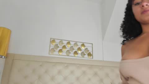 Snapshot of sweets_one chatting on January 16, 2026, 3:32 am sweets one online show from January 16, 2026, 3:32 am