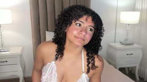 Snapshot of sweets_one chatting on February 12, 2026, 3:23 am sweets one online show from February 12, 2026, 3:23 am